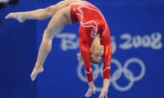 米兰体育入口-意甲焦点战之夜，莫兰特高光表现改写格局