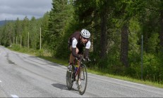 米兰-乔治完成自我救赎，雄鹿斩落篮网，一场关于信念的史诗对决