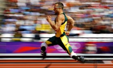 米兰体育入口-羽坛奇迹夜，辛杜领军印度队力克法国，逆境中绽放的坚韧之花