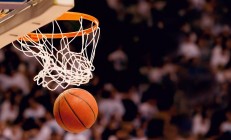 米兰体育网页版-几内亚血拼马赛，基米希攻防转换核心—一场战术博弈的现代寓言