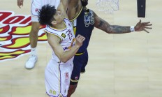 米兰体育app入口-关于山东队轻取广东队，保罗统治全场的信息