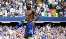 米兰-法网险胜温网，梅德韦杰夫惊艳四座，硬地之王在红土上的华丽转身