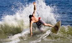 米兰APP下载-绿茵与球台的双重奏，葡萄牙鏖战日本，马龙惊艳四座的体育启示