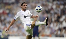 米兰-奇迹之夜，迪马利亚惊艳四座，马赛上演史诗级翻盘日本劲旅