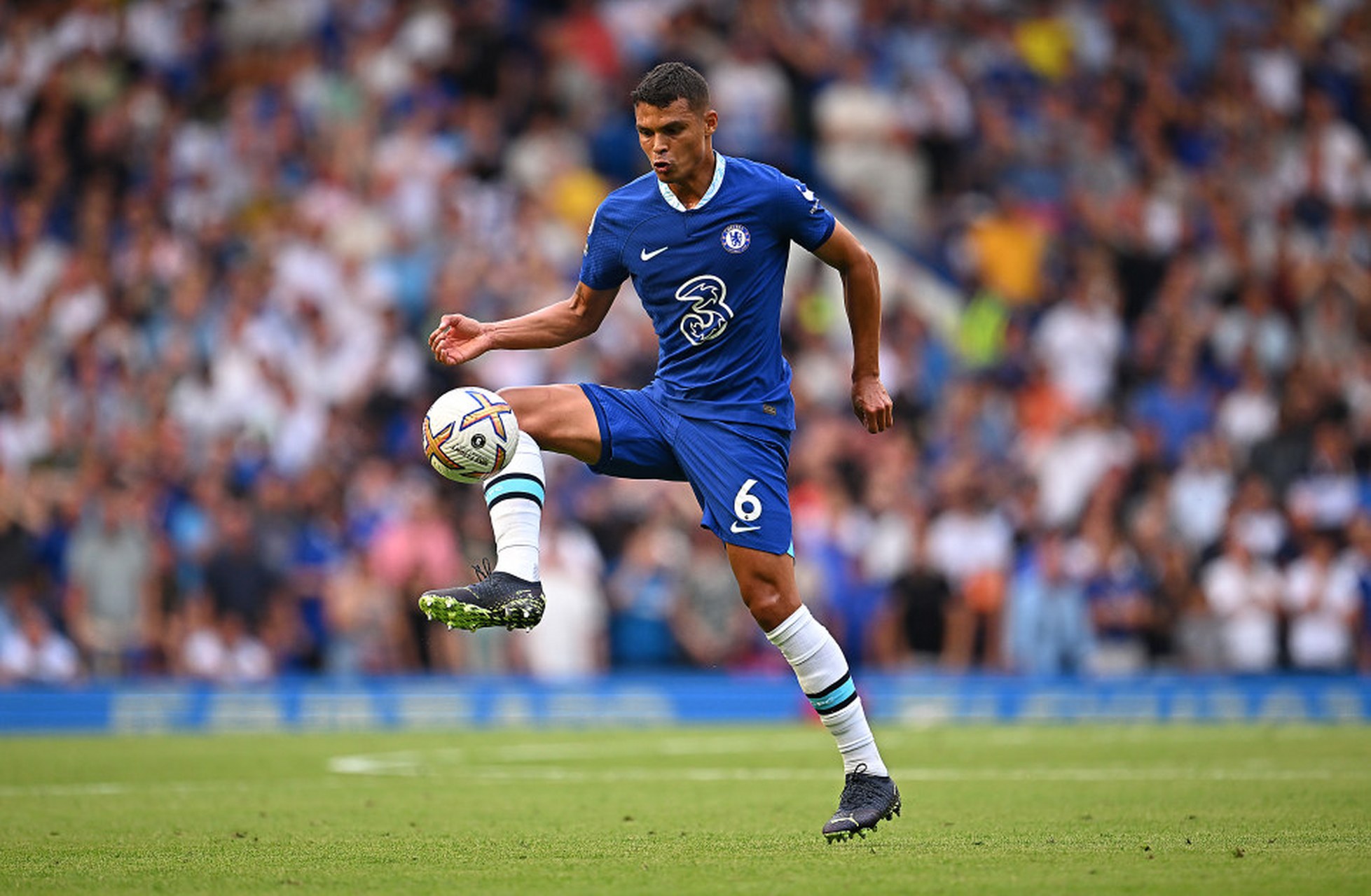 切尔西主场力克瓦伦西亚，实现胜利的简单介绍