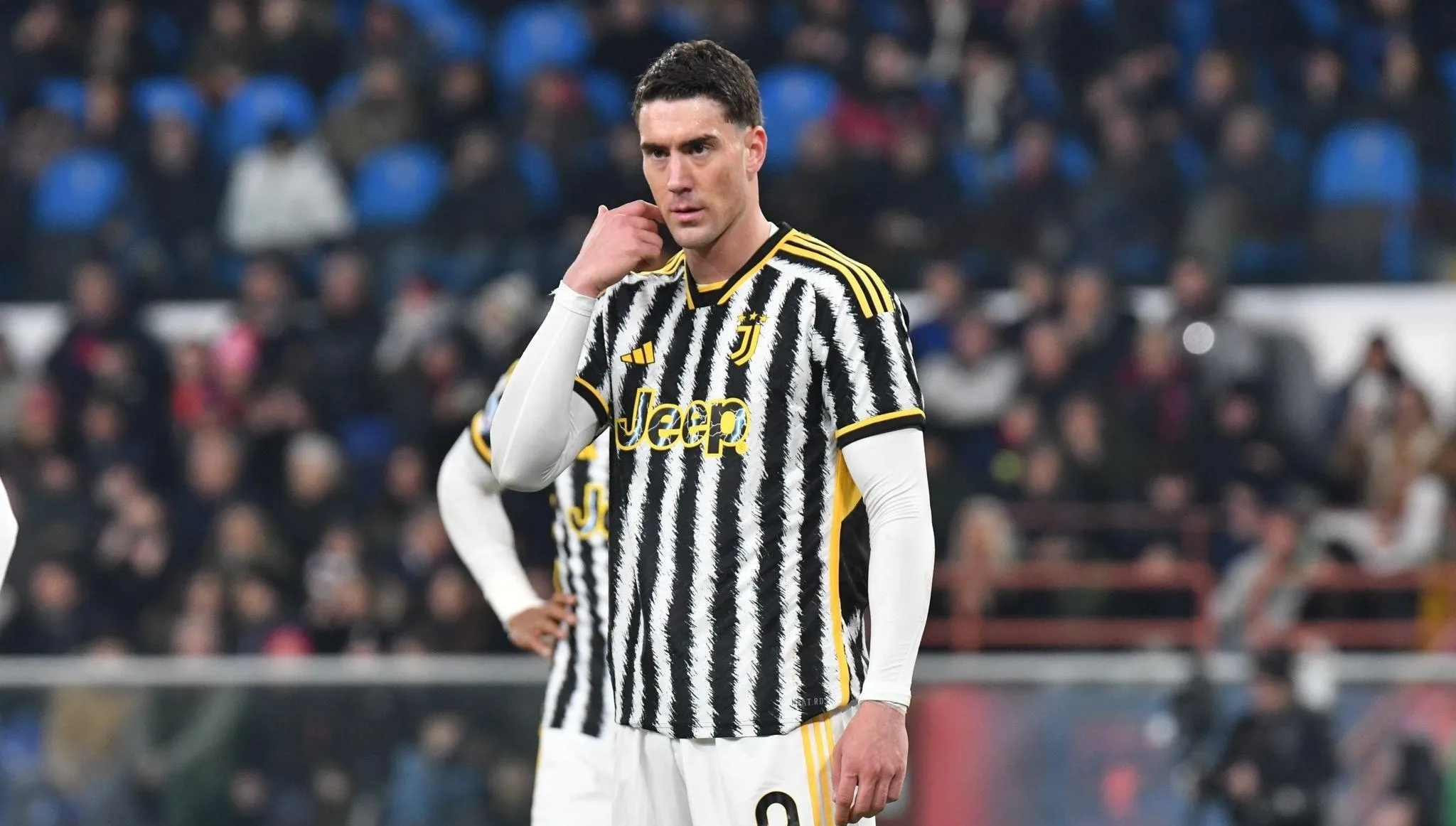 包含尤文图斯继续领跑，力压对手进步缓慢的词条