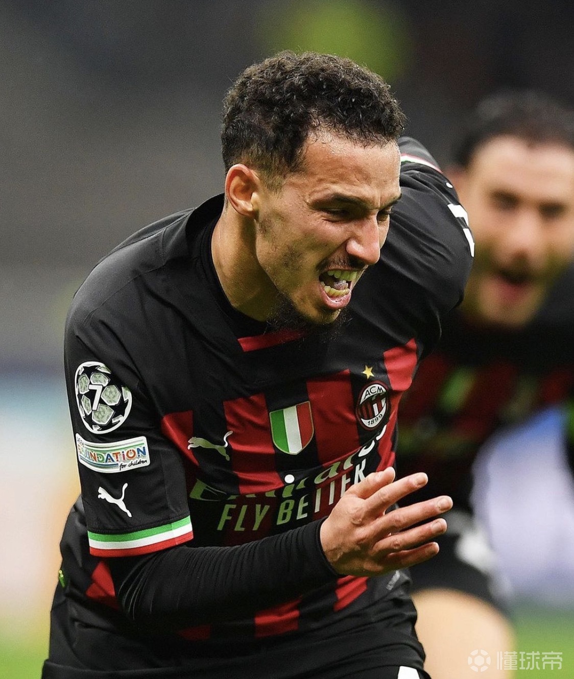 AC米兰客场一球小胜那不勒斯,稳居榜首的简单介绍 AC米兰客场一球小胜那不勒斯,稳居榜首的简单介绍