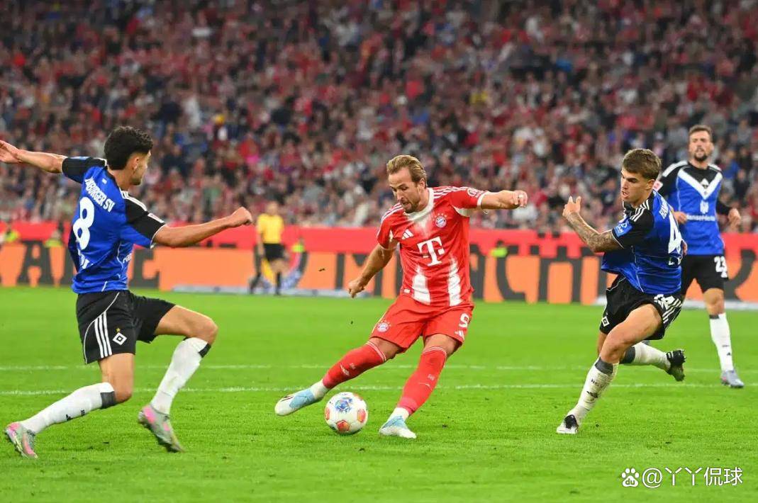 拜仁慕尼黑球队在国内比赛中奋力争胜的简单介绍