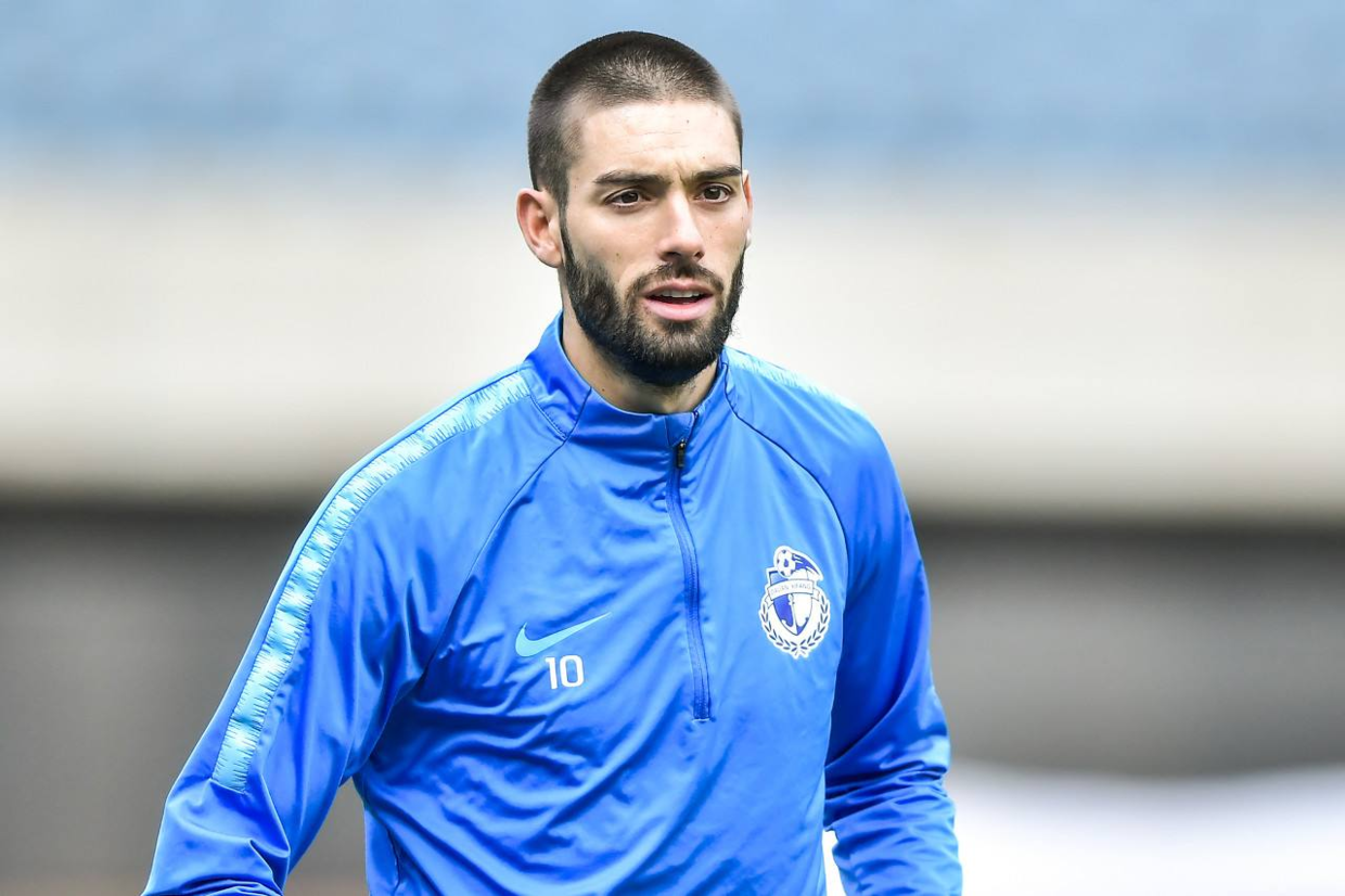 包含佛罗伦萨新锋努力融入，期待贡献进球的词条