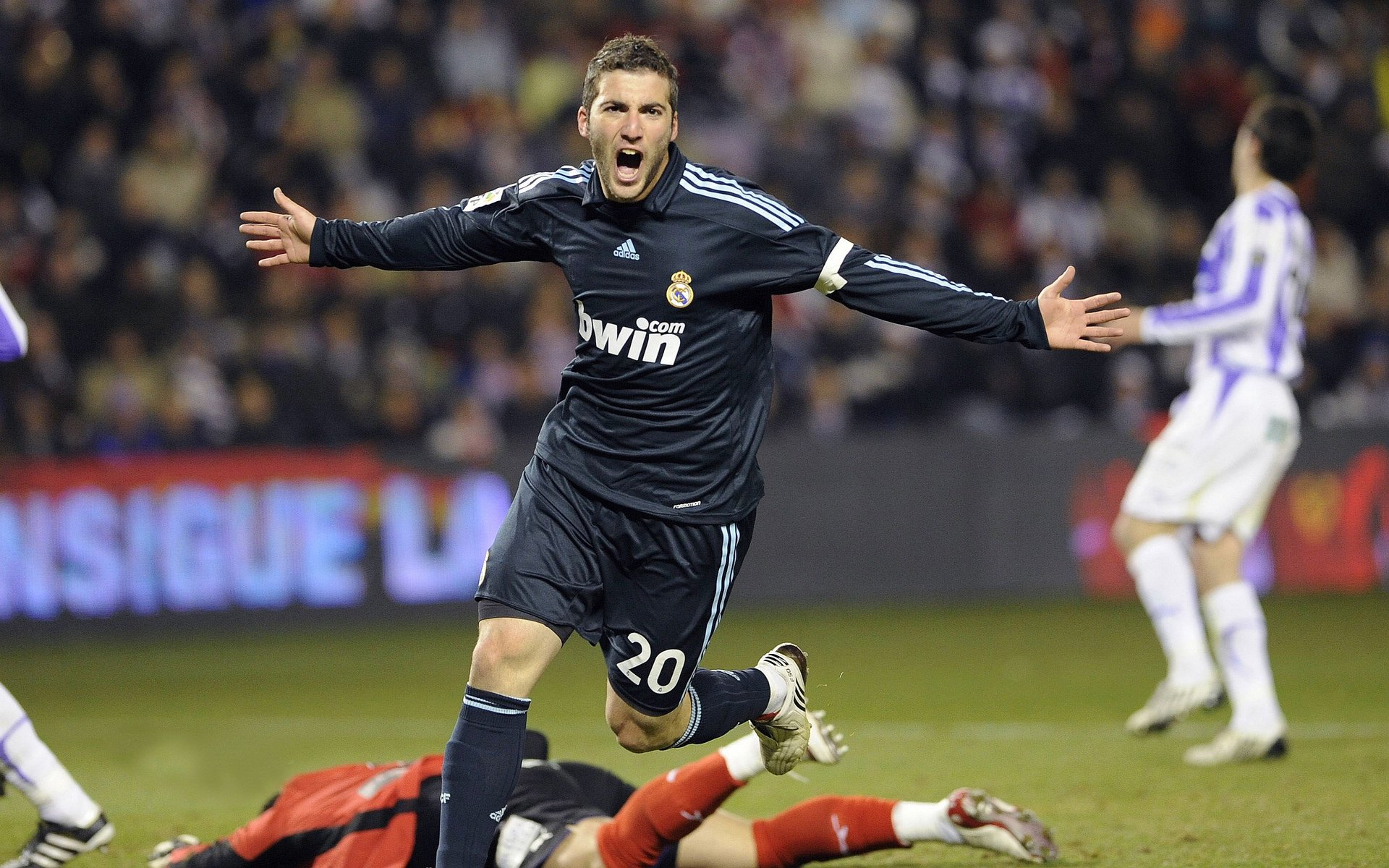 压哨绝杀！法比尼奥一锤定音，切尔西险胜委内瑞拉引爆世界排名争夺战